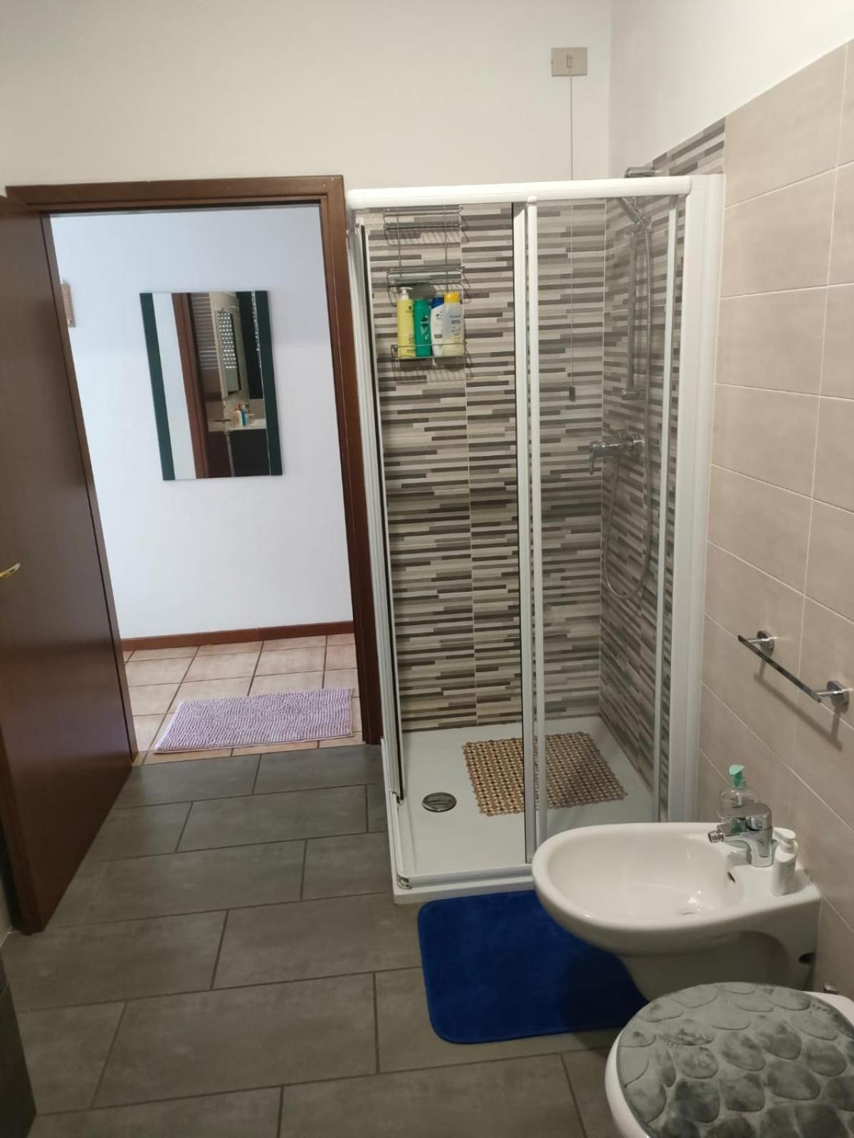 Bernina Station Center Apartment - Тірано Екстер'єр фото
