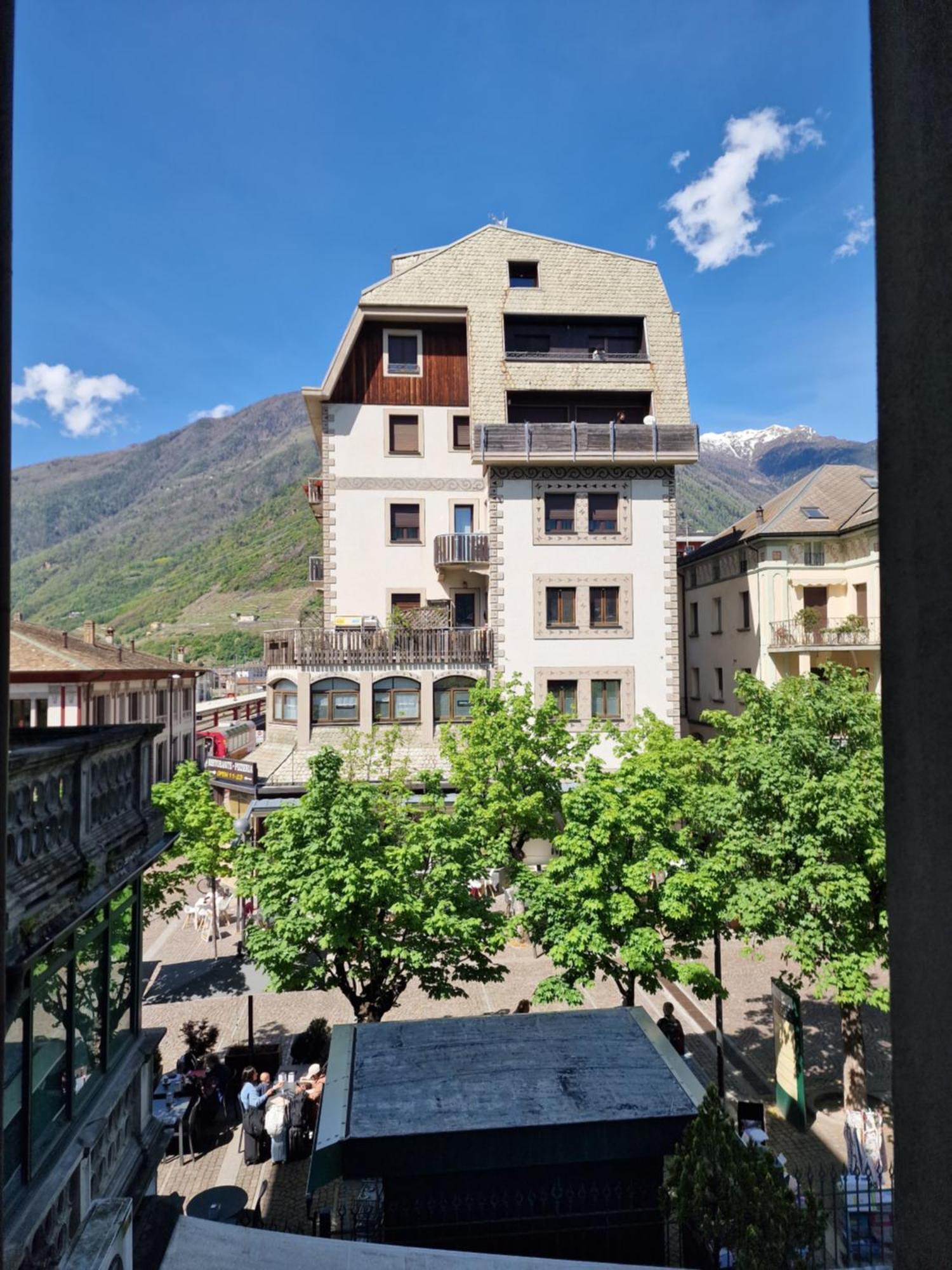Bernina Station Center Apartment - Тірано Екстер'єр фото