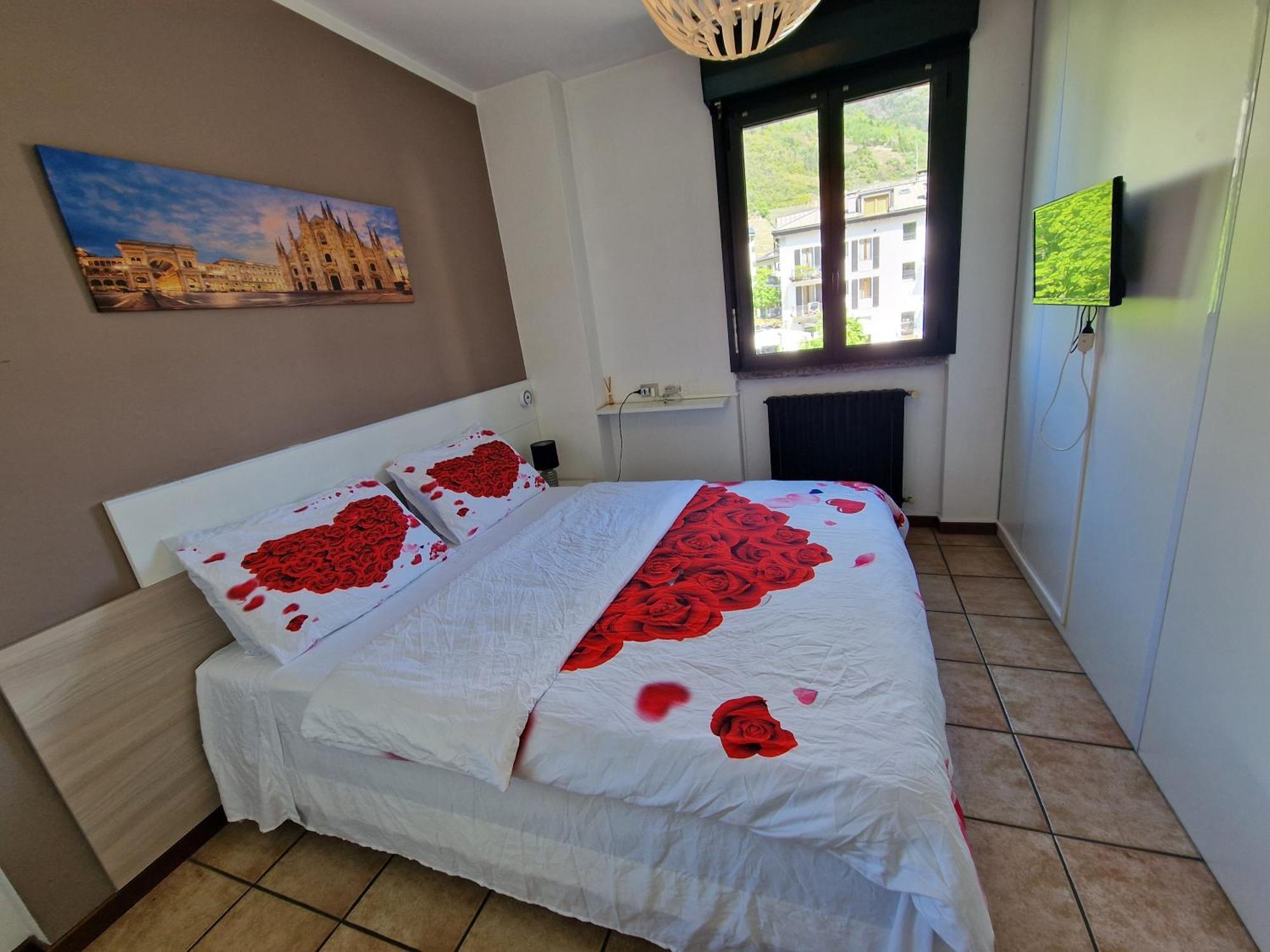 Bernina Station Center Apartment - Тірано Екстер'єр фото